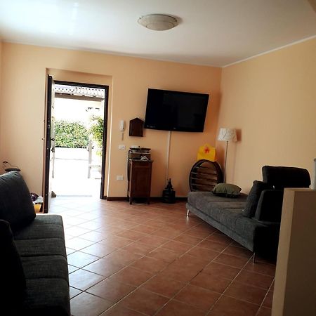 Beb Ulivo Bed and Breakfast Santa Giuletta Exteriör bild
